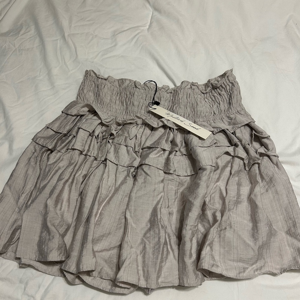 Ruffle skirt